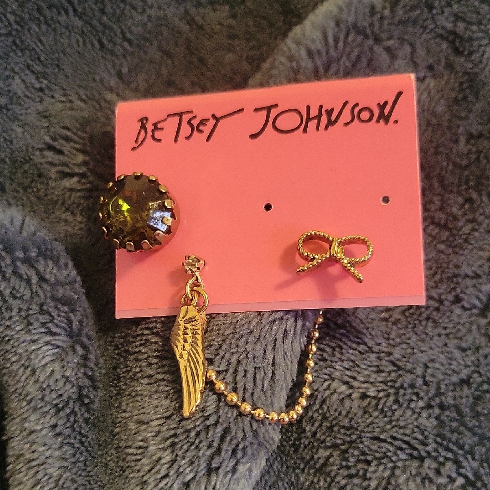 Betsey Johnson Gold Wing and Green Stone Earrings Worn 1 Time